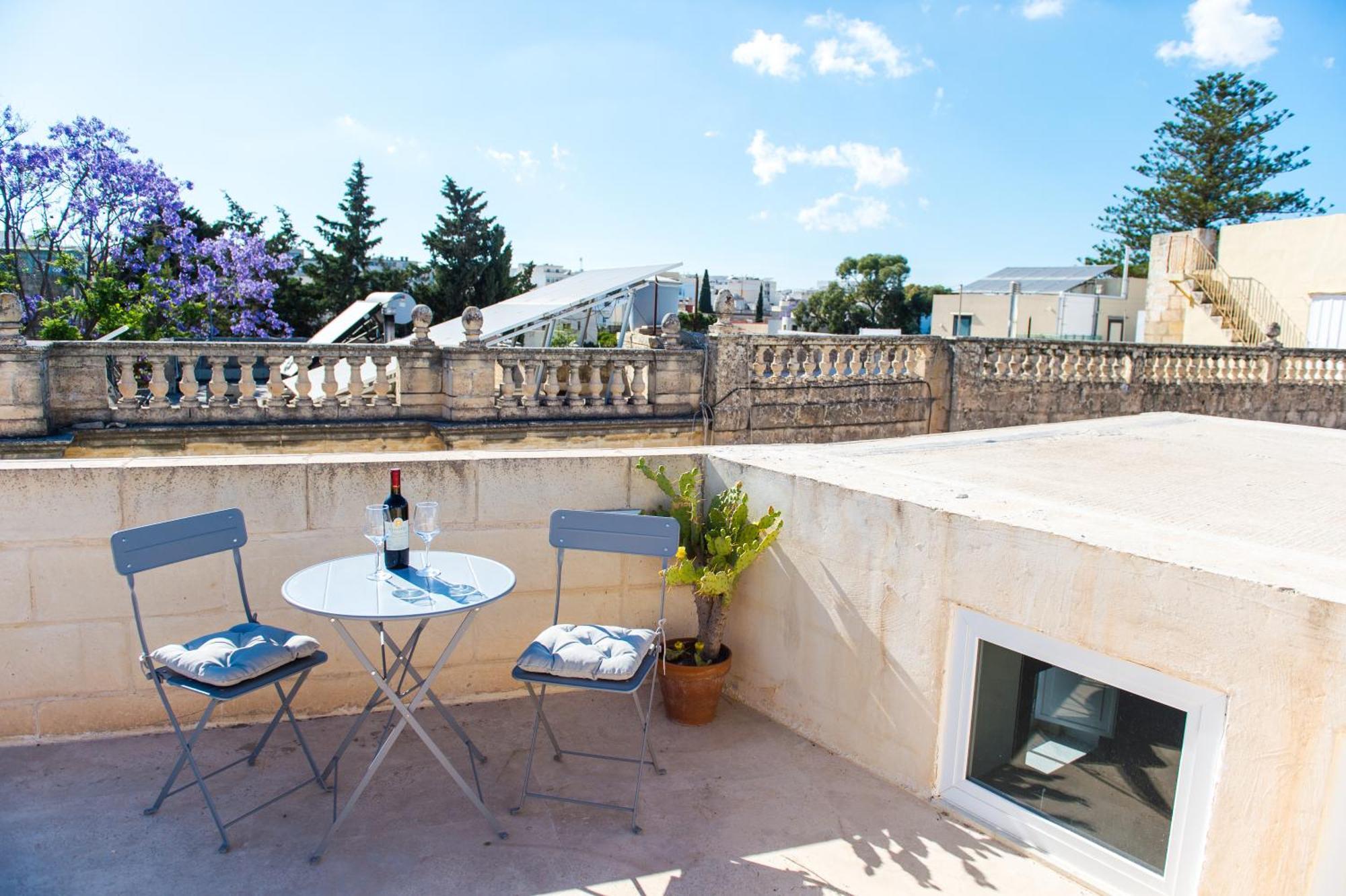 San Anton Suites Аттард Экстерьер фото